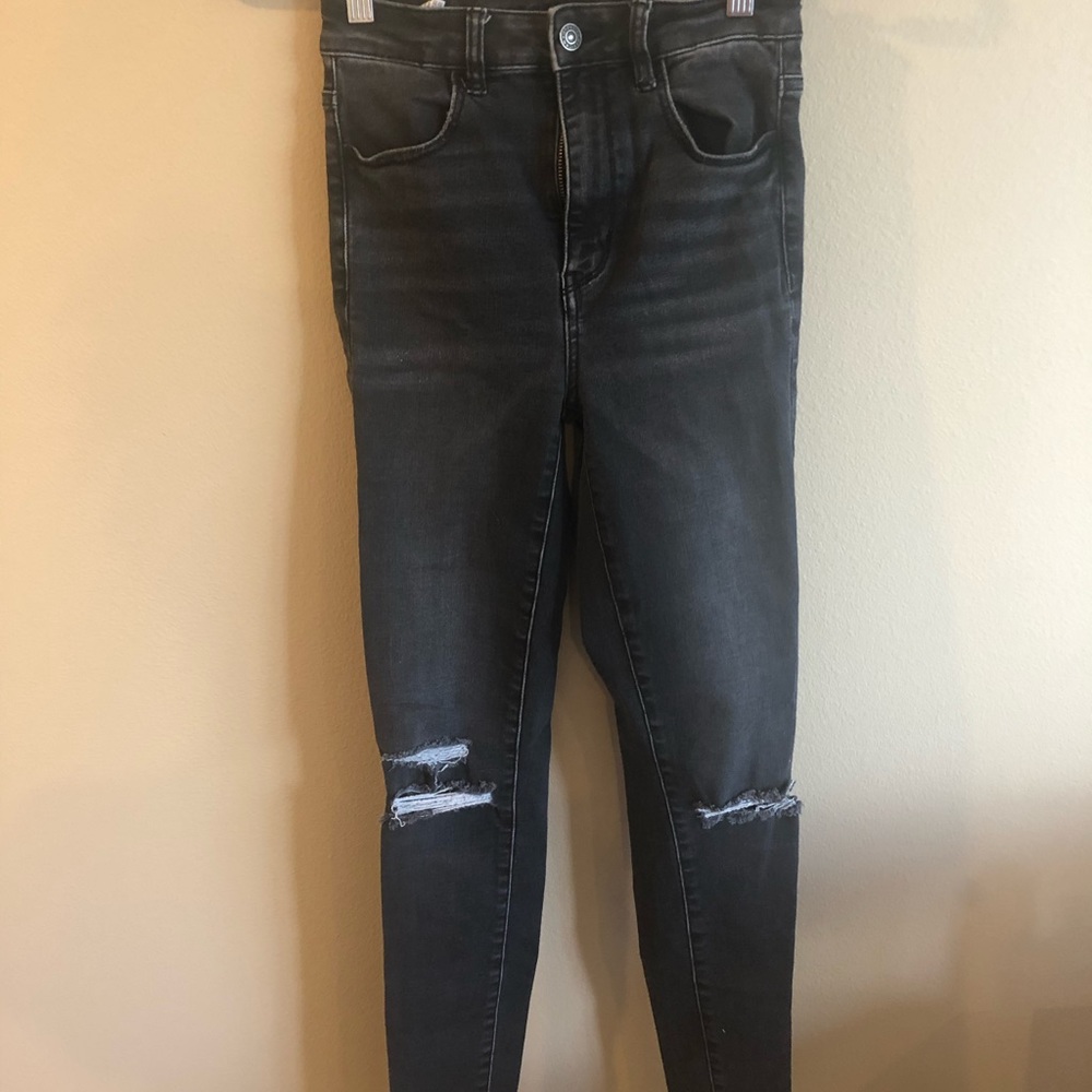 Ripped skinny jeans